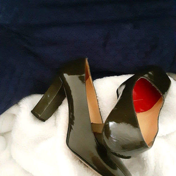 Kate Spade - Picture 1 of 2